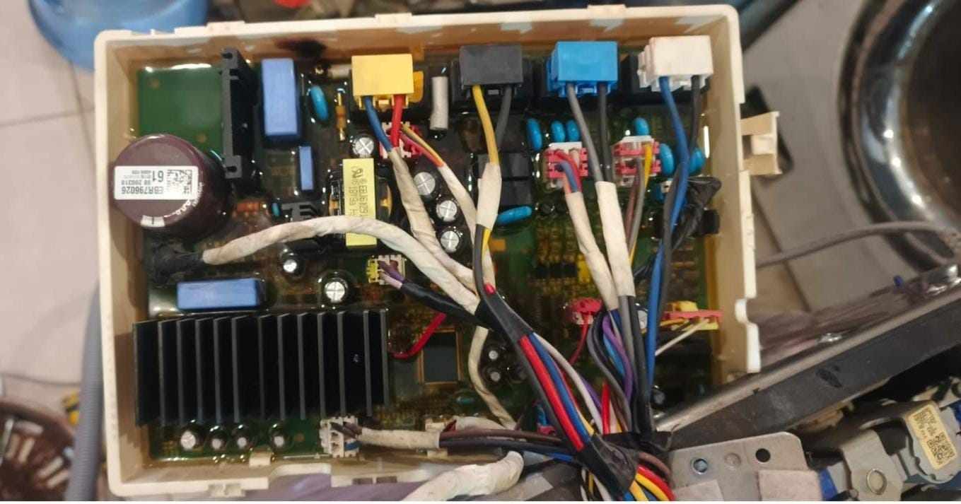 صيانة وتغيير قطع غيار أصلية